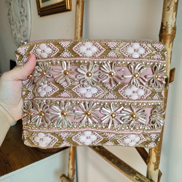New Look Embellished Rose Gold and Pink Pouch - Picture 3 of 16